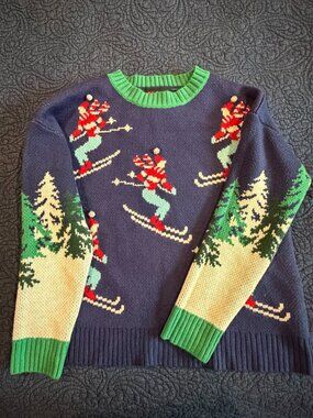 33 Degrees Ski Santa Christmas Sweater Size M